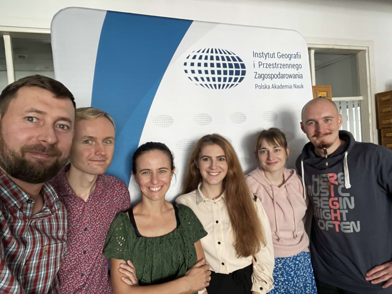 Спільне фото з колегами Інституту географії та просторової організації Польської Академії Наук (після презентації власних результа Спільне фото з колегами Інституту географії та просторової організації Польської Академії Наук (після презентації власних результа
